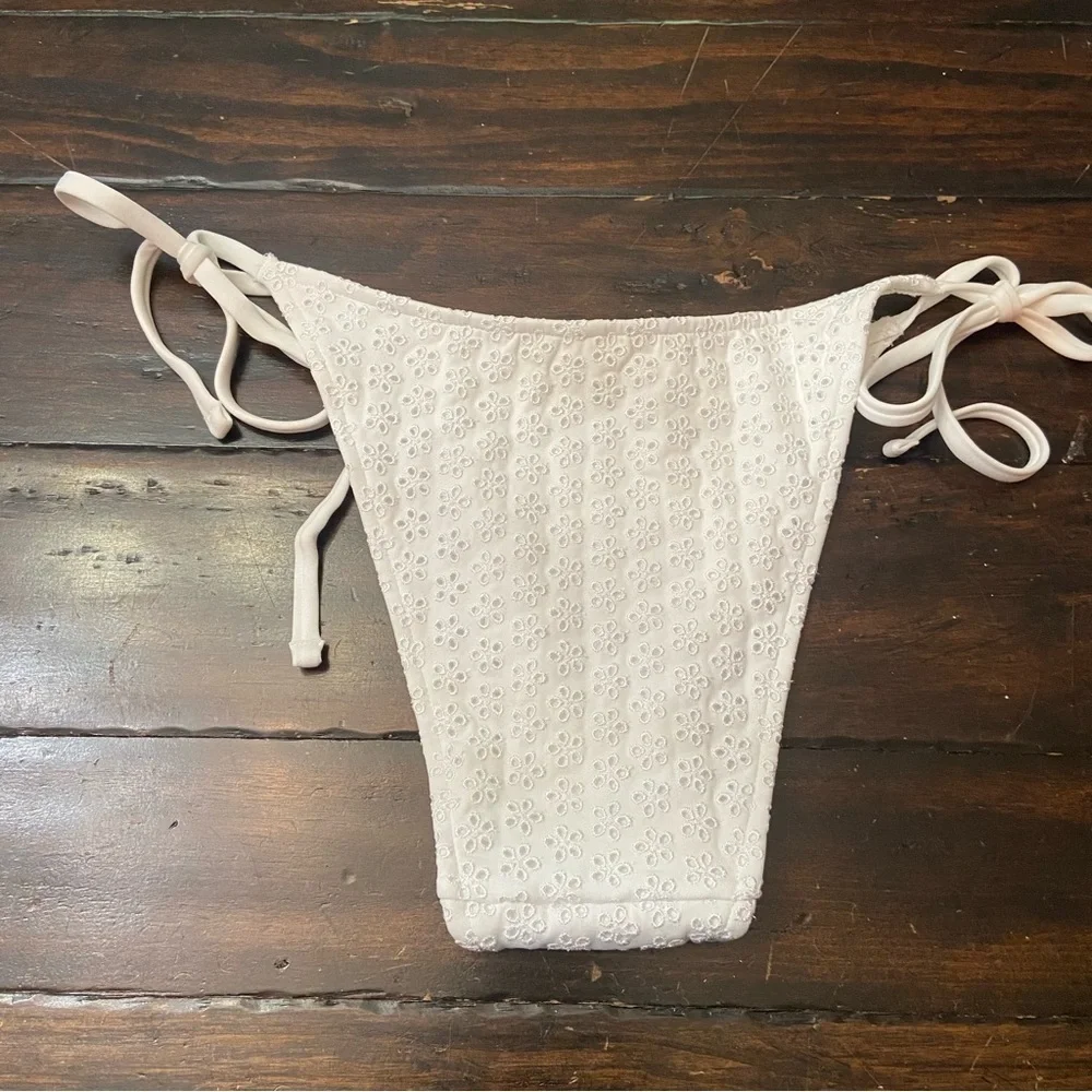 New! Frankie's Bikinis Bridgette White Eyelet String Bikini Bottom 1586